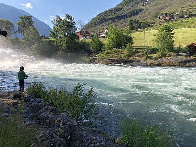 Flomstor Korsbrekk med Even