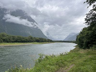 Kleivhlen sett fram Sundalen