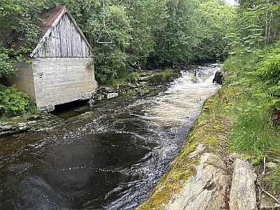 Innl�pet til Stokkeh�len, Hjalma