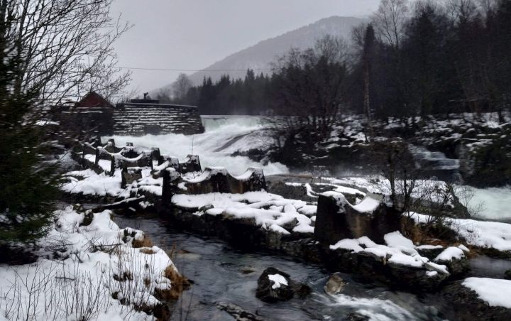 Kviafossen etter at rra vart fjerna